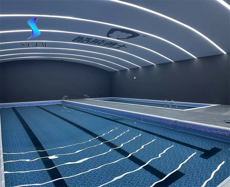 聊城日發(fā)紡織機(jī)械泳池膠膜鋪裝完成